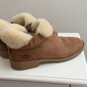 UGG Womens Brown Sheepskin Boots